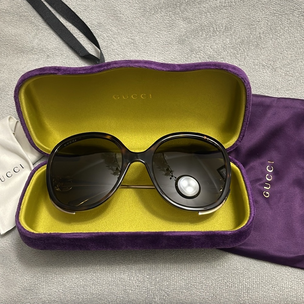 Gucci Round Sunglasses